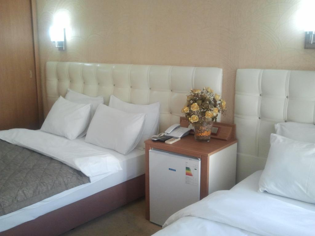 Hotel Kocaman İzmir Szoba fotó