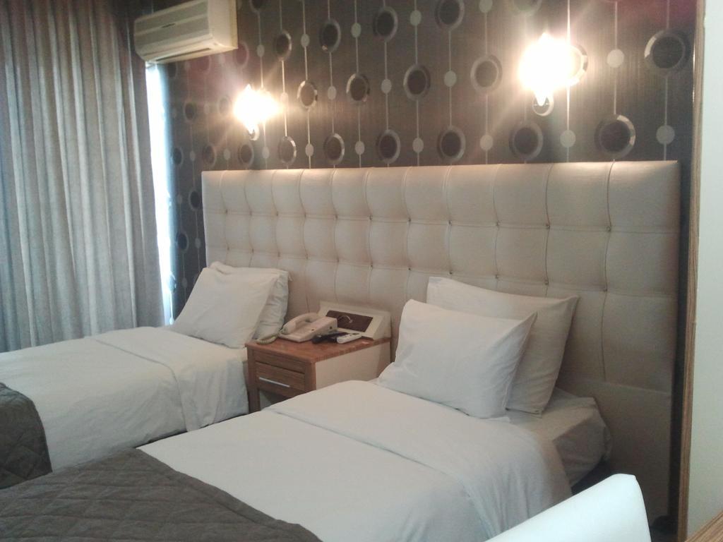 Hotel Kocaman İzmir Szoba fotó