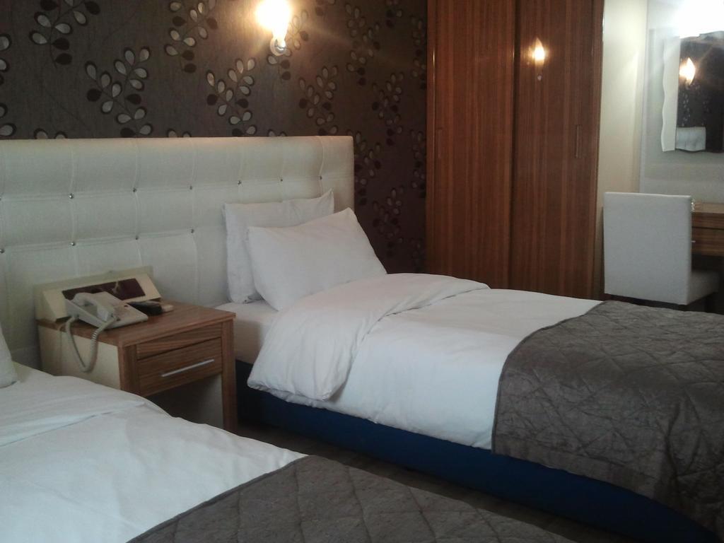 Hotel Kocaman İzmir Szoba fotó